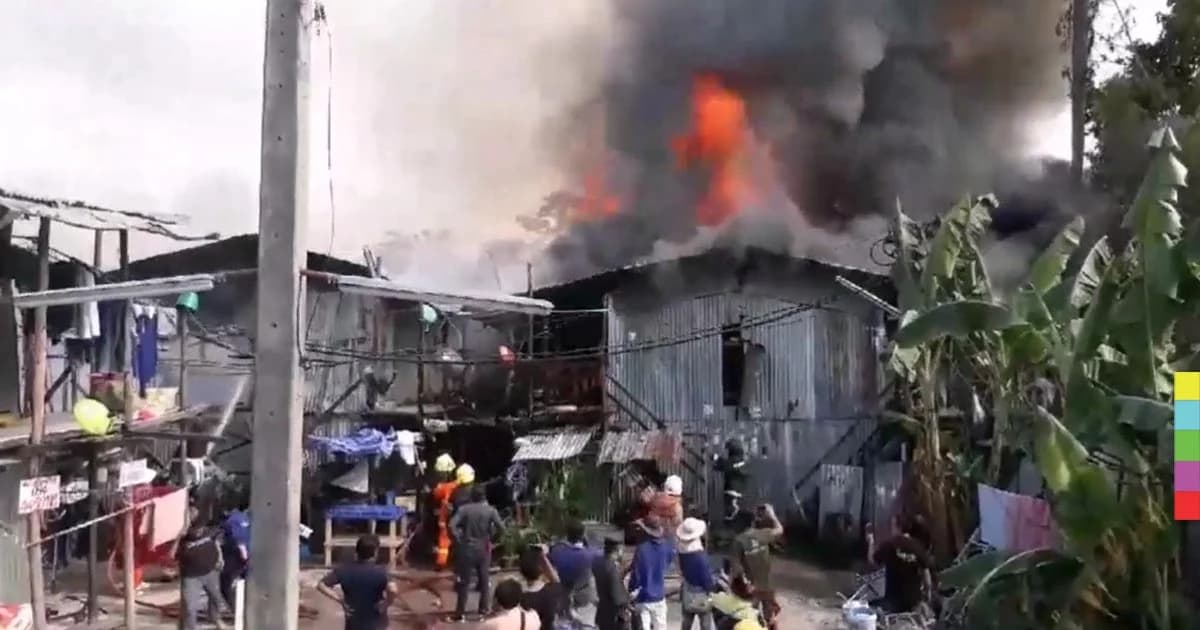 ไฟไหม้แคมป์คนงานขนาดใหญ่ย่านนนทบุรี เสียหายกว่า 100 ห้อง