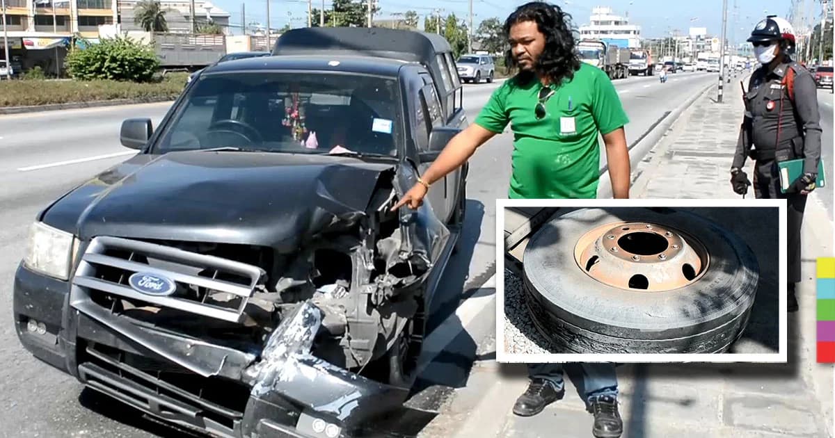 ล้อรถบรรทุกปริศนา พุ่งชนรถกระบะ และร้านค้า ได้รับความเสียหาย