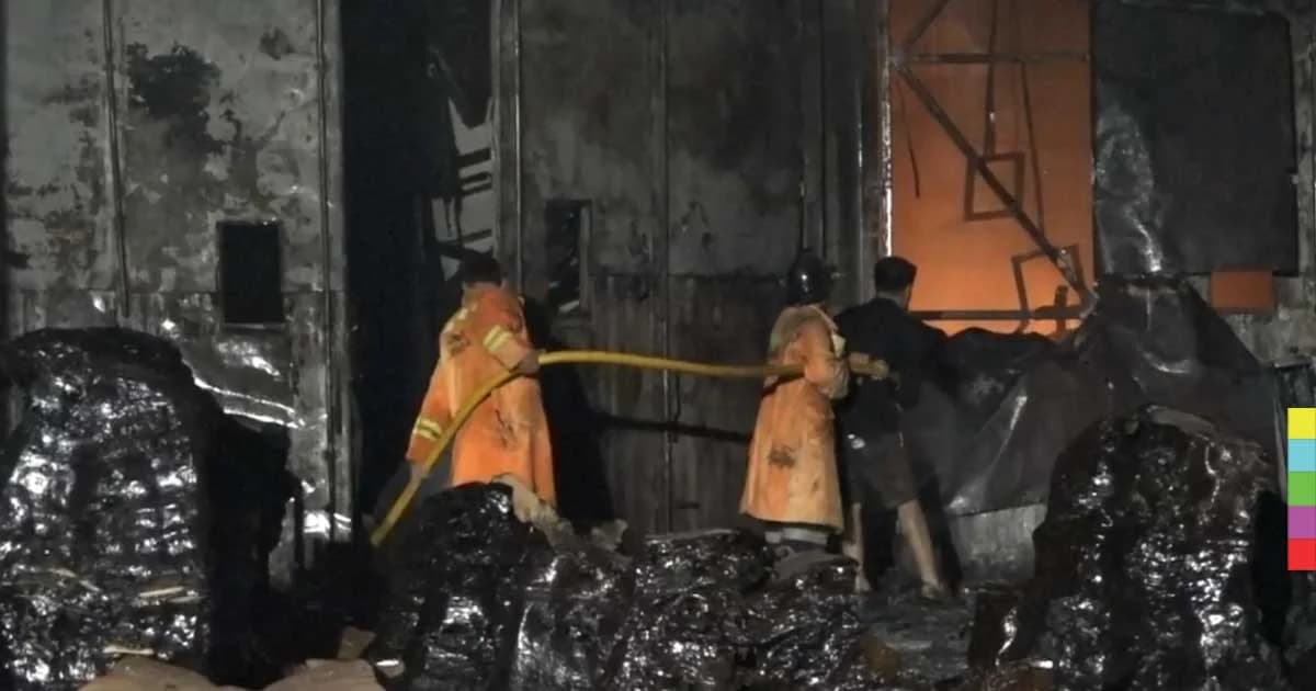 ไฟไหม้โรงงานยางน่าน เสียหายราว 35 ล้านบาท