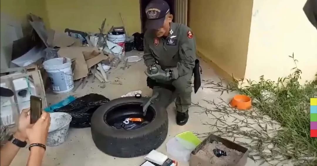 ผงะ! เจอระเบิด 3 ลูก พร้อมยาบ้าและยาไอซ์ ในบ้านที่เช่าไว้เก็บของ