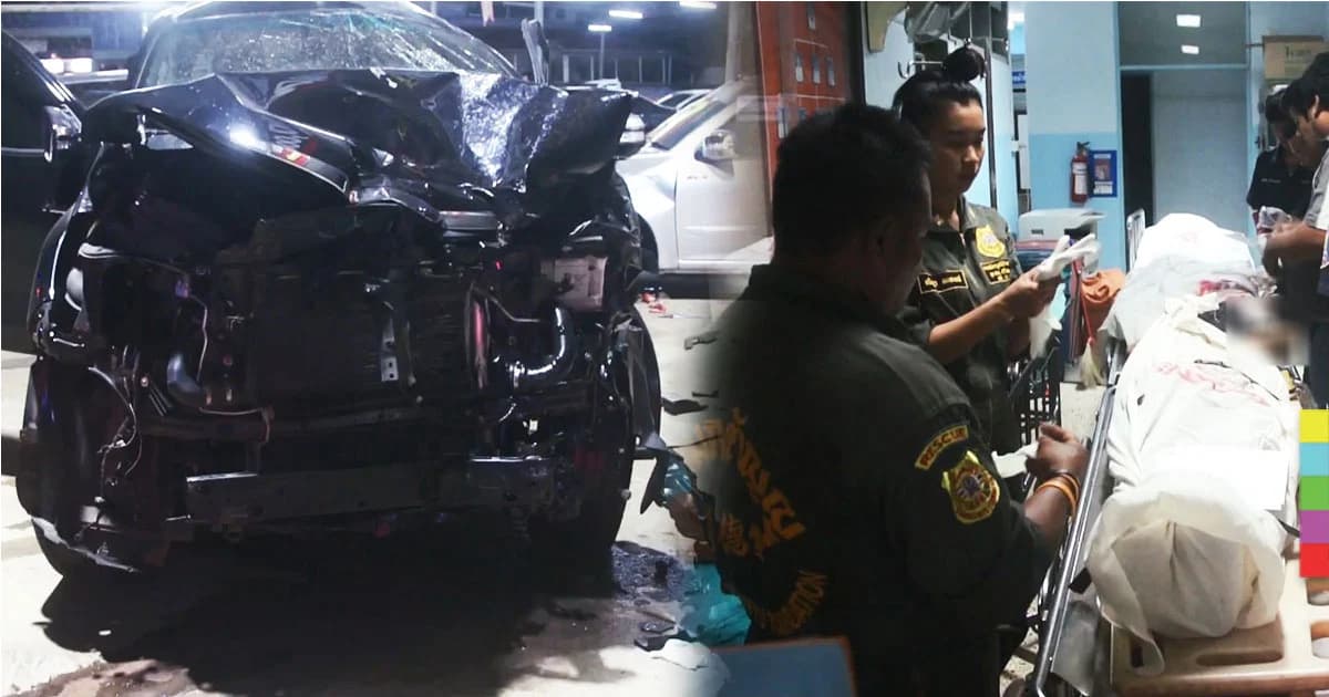 คืบหน้า ! กระบะชน จยย.ซ้อนสี่ เสียชีวิต 3 ศพ ก่อนพุ่งเต็นท์รถมือสอง พังยับ