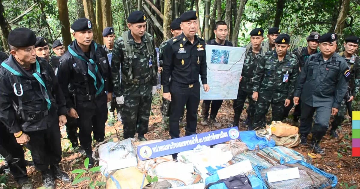 ทหาร ปะทะเดือด คาราวานยาเสพติด ! ฝ่ายตรงข้ามเสียชีวิต 5 ราย ยึดยาบ้าเกือบ 2 ล้านเม็ด