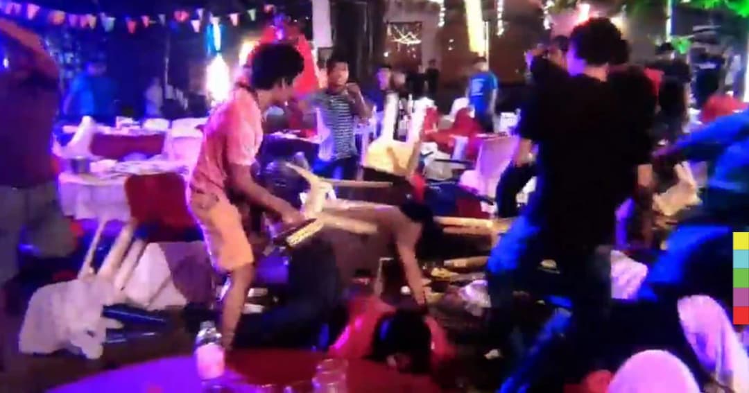 อลหม่าน ! พนง.ตีกันกลางงานเลี้ยง บาดเจ็บระนาว