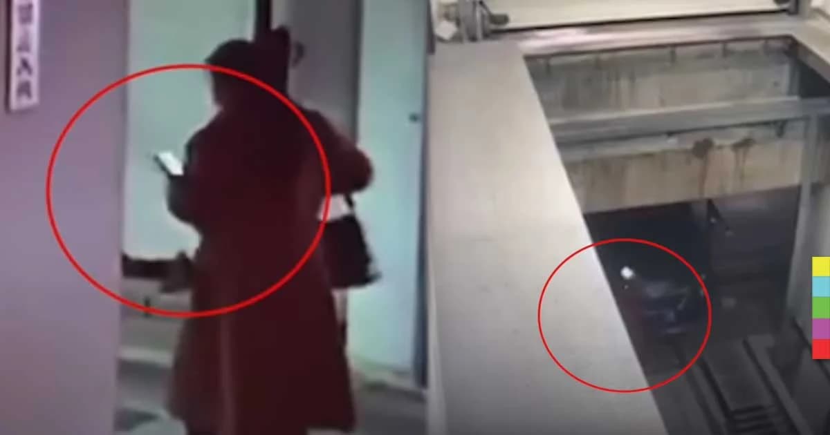 หญิงจีนมัวเล่นโทรศัพท์เดินเข้าลิฟต์จอดรถ ถูกรถทับจนบาดเจ็บ