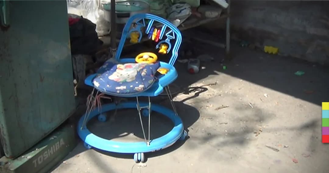 แม่เครียดจัด! ใช้มีดแทงลูก 8 เดือนและ 9 ขวบ เจ็บปางตาย