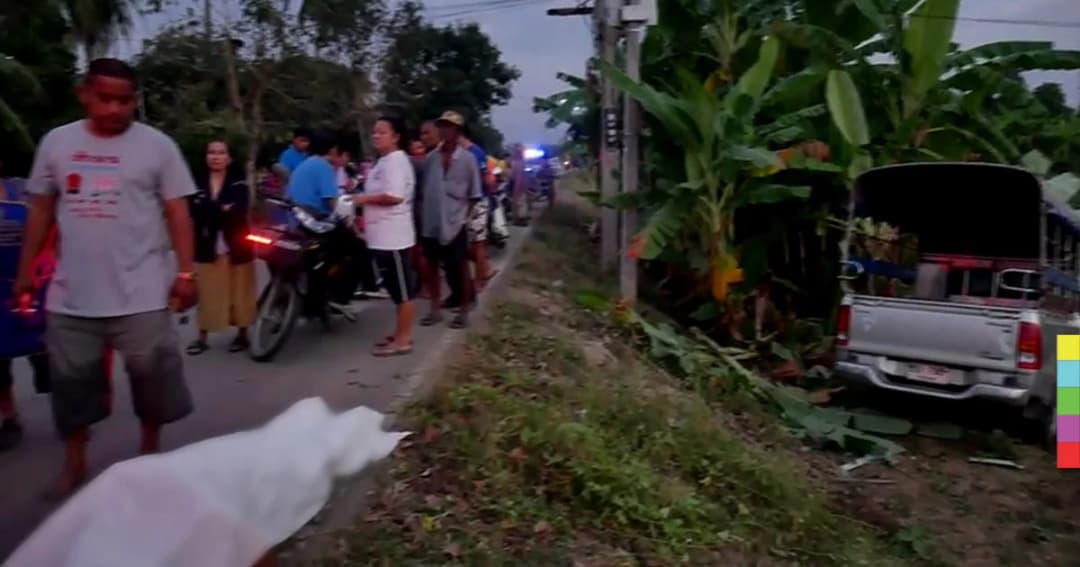 ลุงขับกระบะวูบหมดสติ ! ตกถนนดับ เจ็บอีก 7 ราย