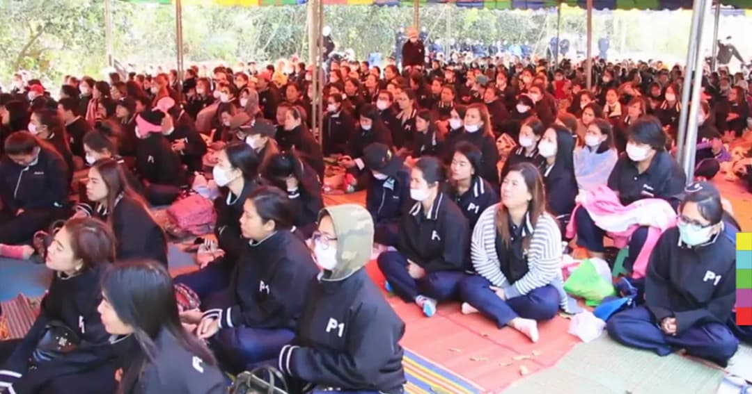 ยังไม่ถอย ! พนง. กว่า 2 พันคน ปักหลักร้องโบนัสต่อเนื่อง