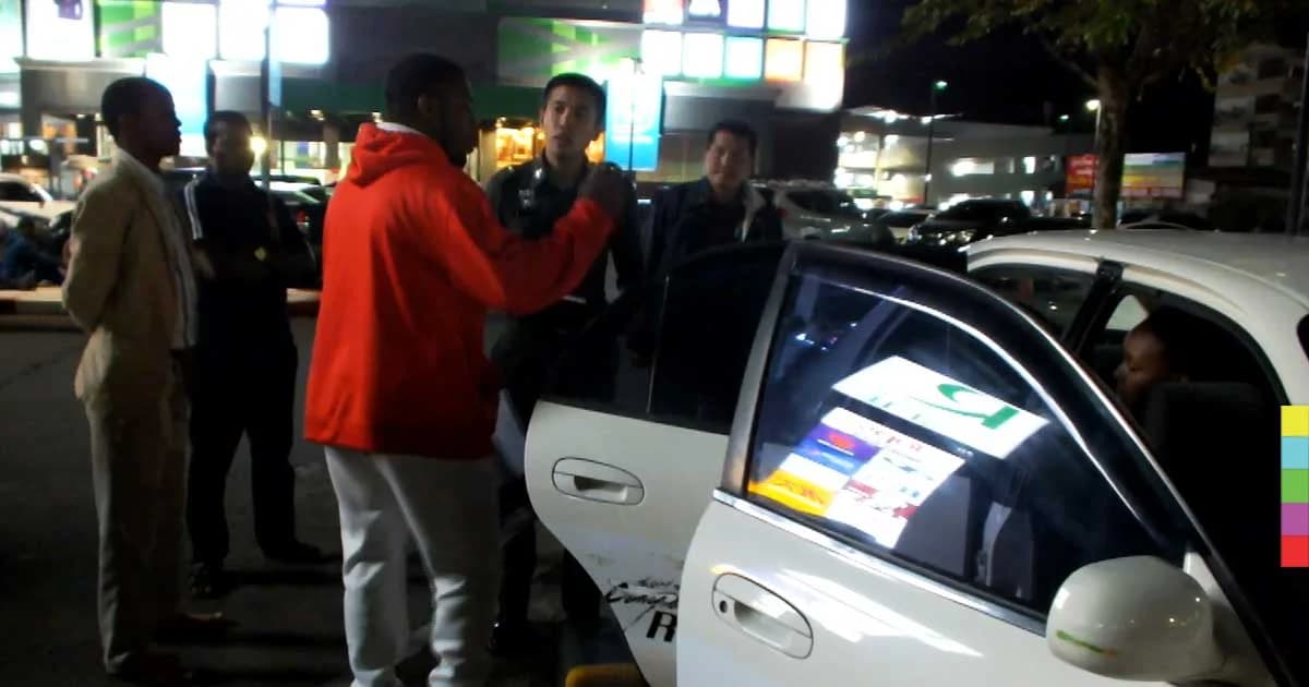 โจรแสบฉกทรัพย์รถชาวต่างชาติ กลางห้างดังเมืองจันท์