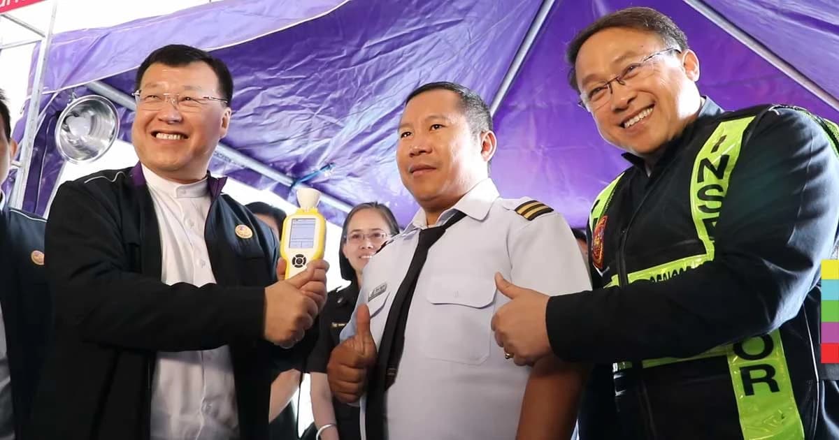 รมช.คมนาคม ตรวจขนส่งอาเขต เข้มงวดความพร้อม พนง.ขับรถโดยสาร