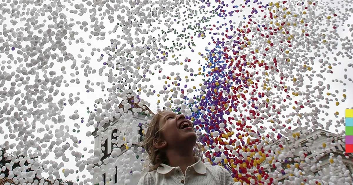 ปล่อยลูกโป่ง ‘รักษ์โลก’ นับหมื่นเหนือท้องฟ้าบราซิล ต้อนรับปีใหม่ 2018