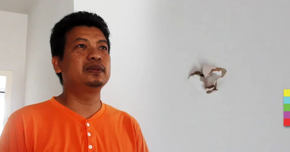 หนุ่มปทุมฯ ขวัญผวา กระสุนปืนตกใส่หลังคาบ้าน กลางดึก