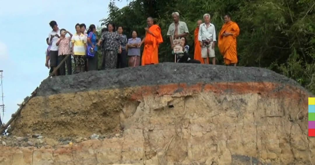 พระสงฆ์-ชาวบ้าน ‘ทวงสัญญา’ นายกฯ ซ่อมพนังกั้นน้ำด่วน