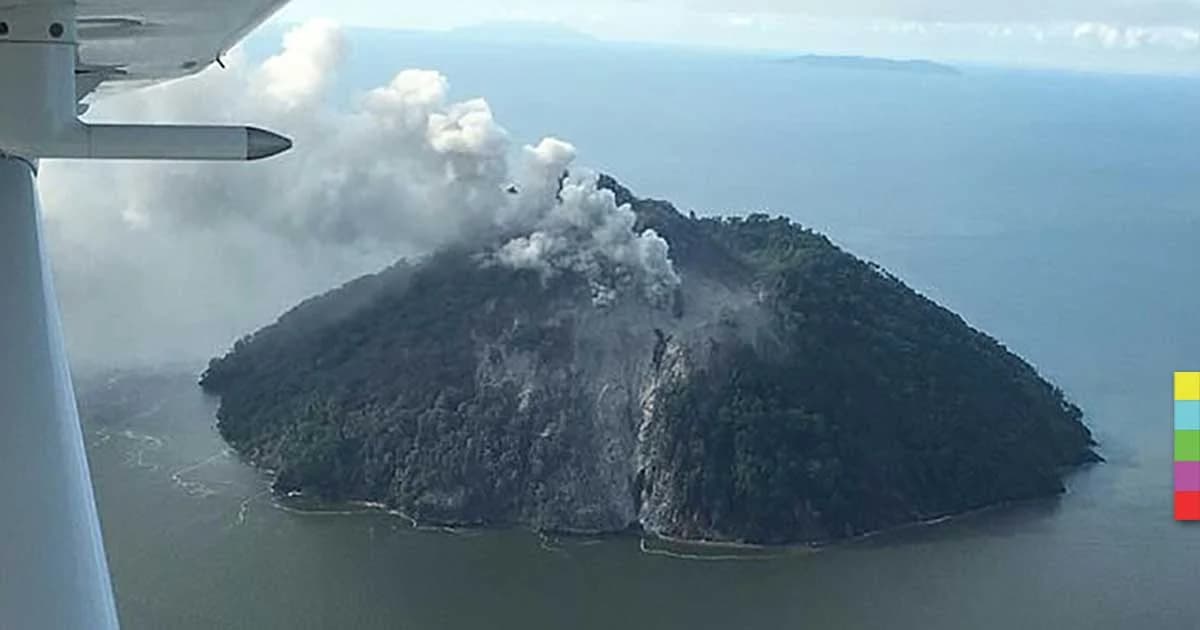 ภูเขาไฟปะทุในปาปัวนิวกินี หวั่นเกิดคลื่นยักษ์สึนามิ