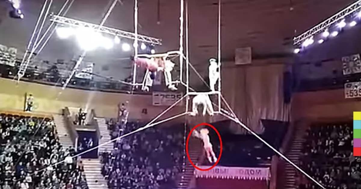 นักกายกรรมสาวโชว์พลาด ร่างร่วงกระแทกพื้นกว่า 12 เมตร สาหัส