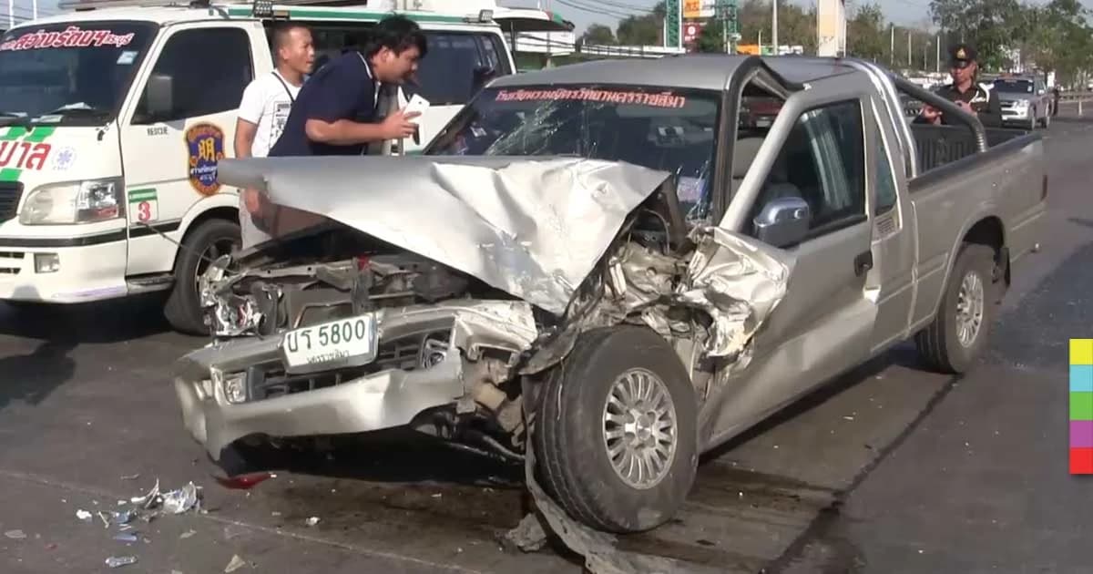 ป้าวัย 62 ปี หลับใน ควบกระบะพุ่งชนเก๋ง-กระบะ 5 คันรวด