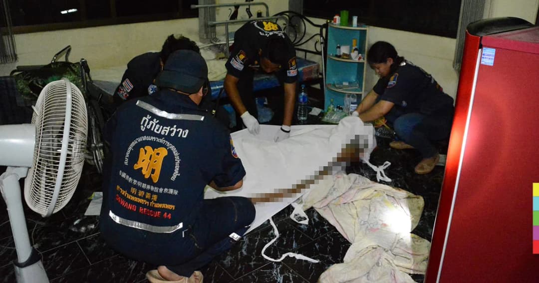 สลด! แม่ป่วยอัมพฤกษ์ นอนเฝ้าศพลูกนาน 2 วัน