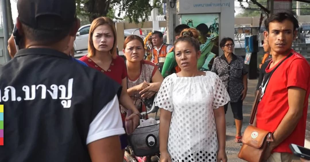 โจรแสบซิ่ง จยย. กระชากสร้อยทองผู้โดยสารรถสองแถว