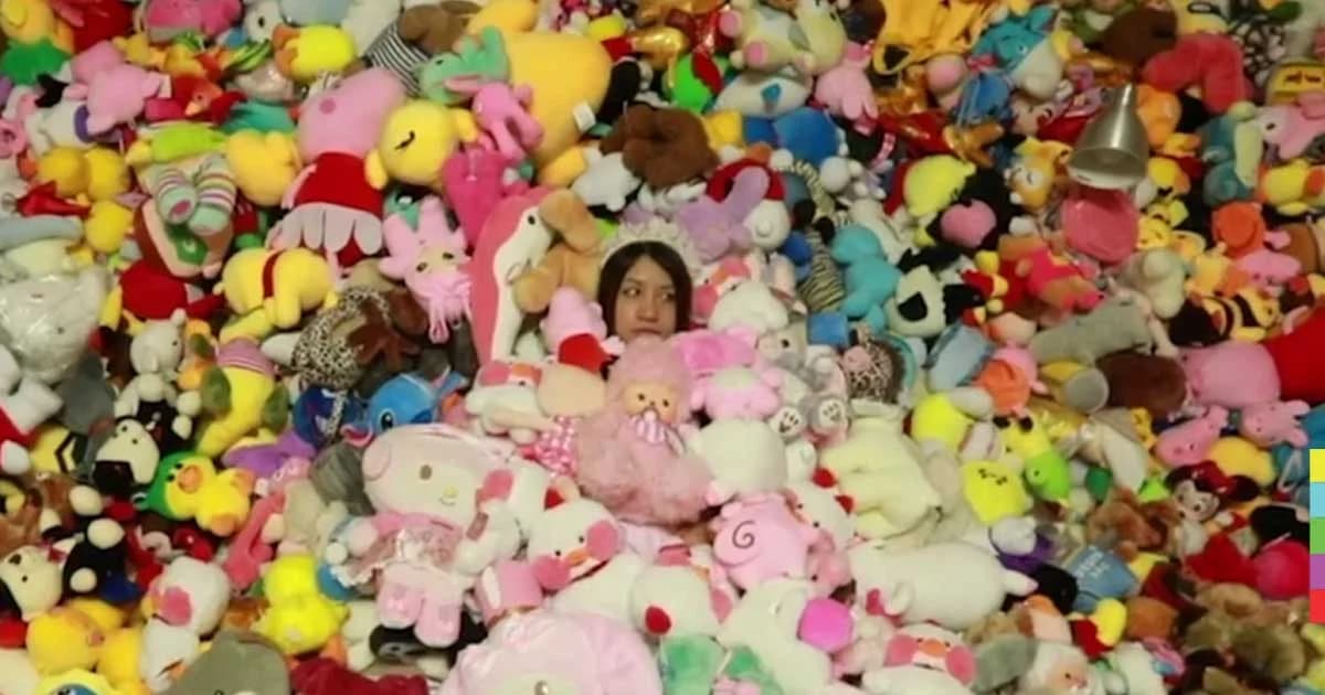 สาวจีนคีบตุ๊กตาขั้นเทพ! ได้ 7,000 ตัว ใน 1 ปี หมดเงินไปกว่า 2 แสนบาท