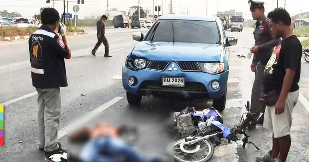 ลุงวัย 64 ปี ควบกระบะ พุ่งชน จยย.ดับคาถนน