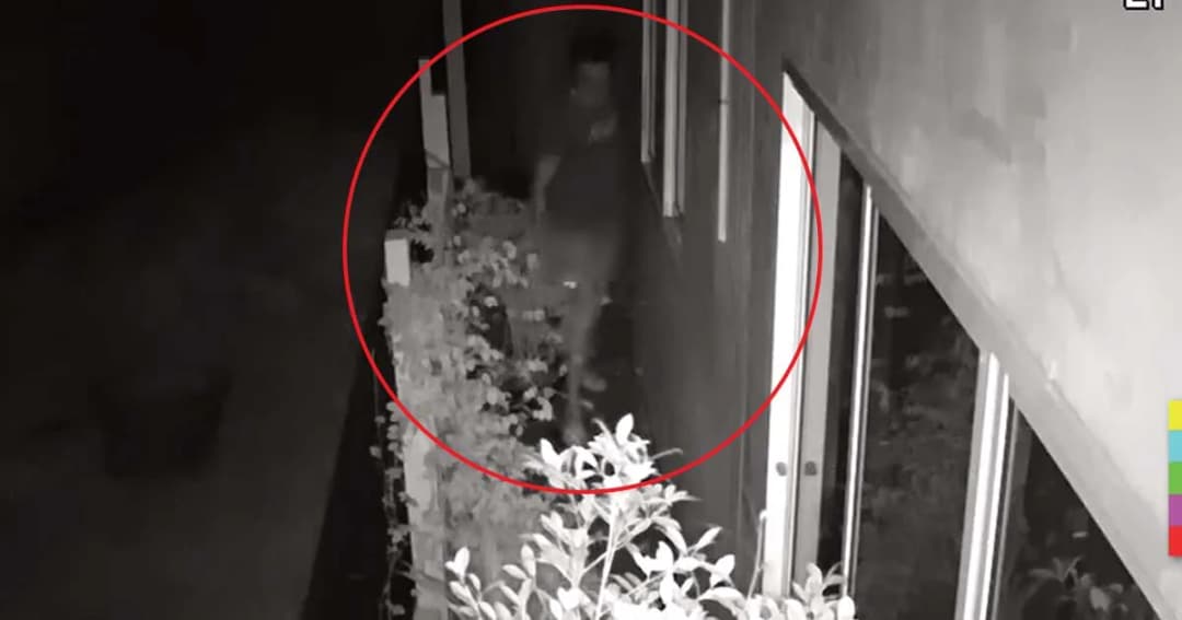 สาวร้อง ! ถูกหนุ่มเปลือยท่อนล่าง บุกเข้าบ้านยามวิกาล