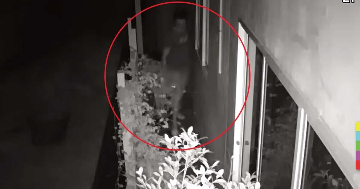 สาวร้อง ! ถูกหนุ่มเปลือยท่อนล่าง บุกเข้าบ้านยามวิกาล