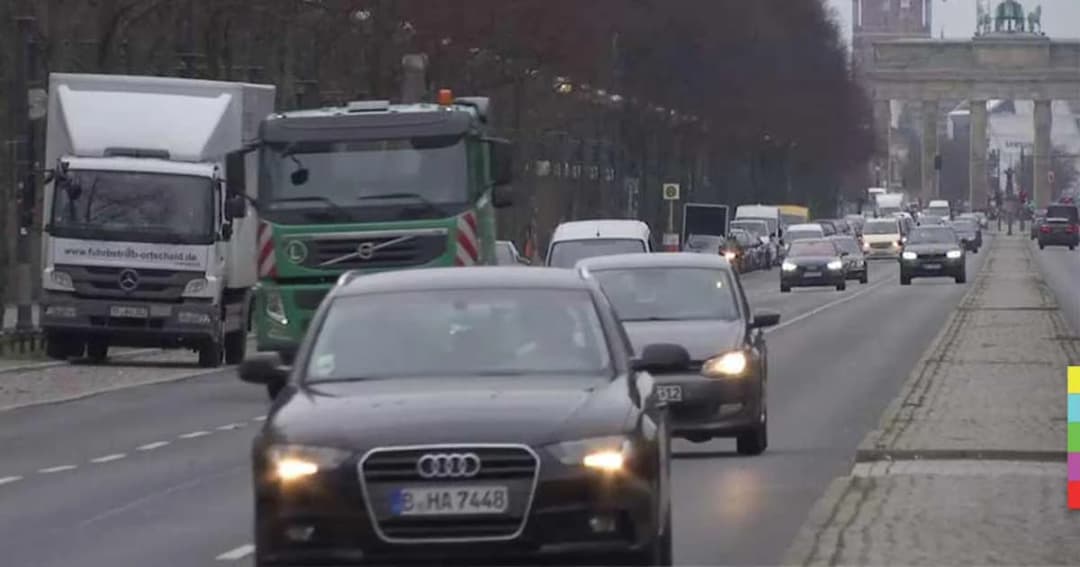 เยอรมนีประณามการทดสอบไอเสียรถยนต์ โดยใช้มนุษย์และลิง