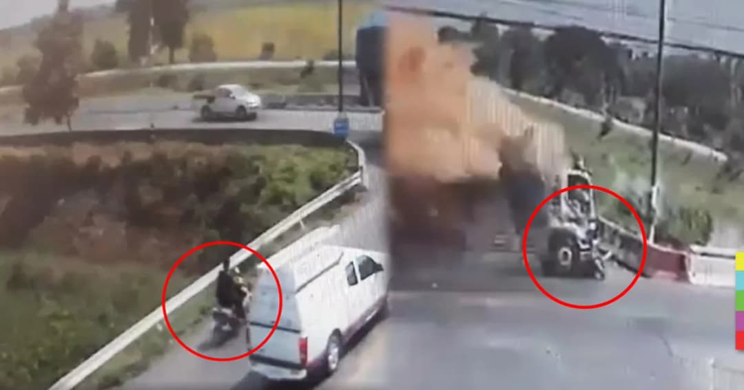 10 ล้อเบรกแตก ! ชน จยย. จอดติดไฟแดง คอหักดับ