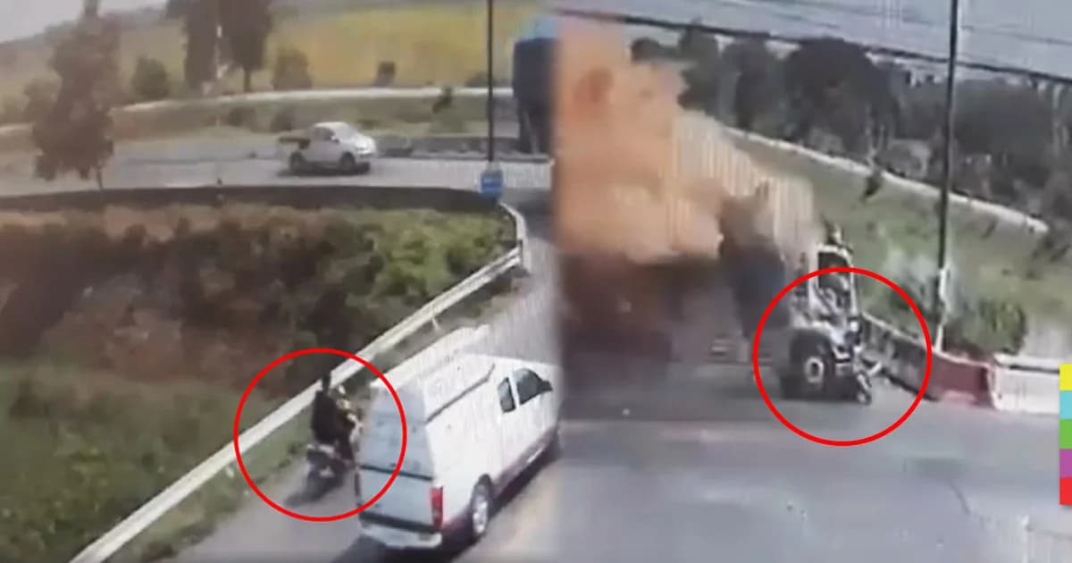 10 ล้อเบรกแตก ! ชน จยย. จอดติดไฟแดง คอหักดับ