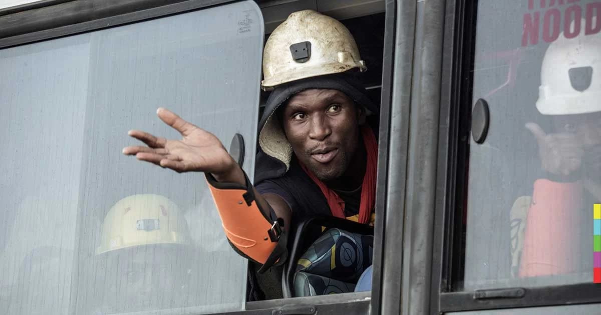 ช่วยคนงานแอฟริกาใต้ 955 ชีวิต หลังติดในเหมืองทองคำใต้ดิน กว่า 1 วัน