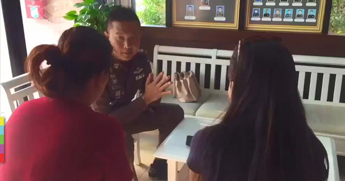 2 สาวเสื้อกั๊กชมพู ถูกถอนใบอนุญาต ปัด เรียกค่าตัดเล็บแพง