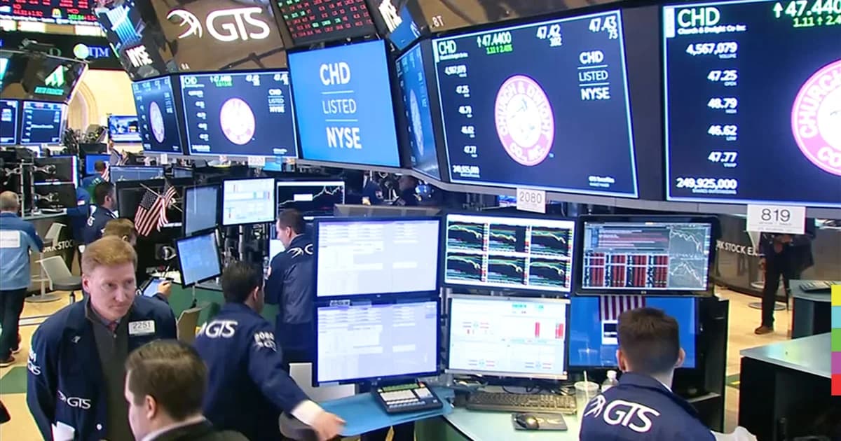 ดัชนีหุ้นดาวโจนส์ ร่วง 1,175 จุด สะเทือนทั่วโลก