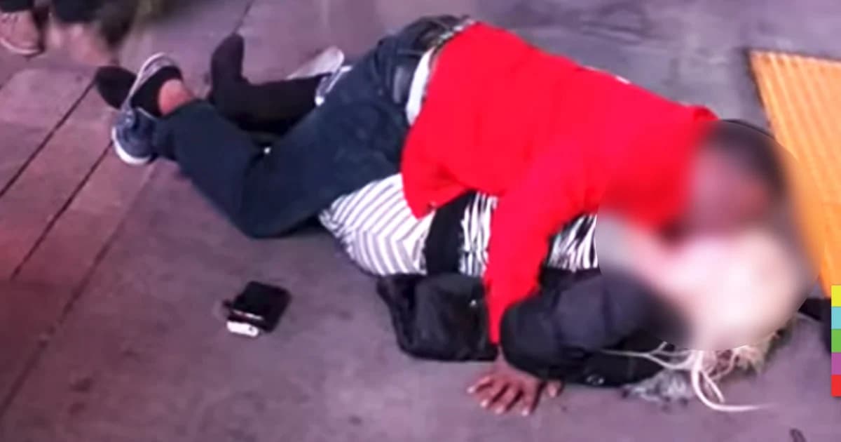 หนุ่มผิวสีลวนลามสาวเมาไม่ได้สติ แบบไม่แคร์สายตาใคร