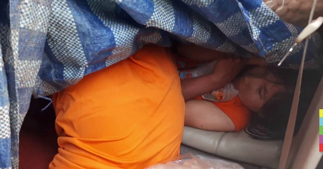 รวบสาวใหญ่ขนแรงงานต่างด้าว ใช้ผ้าใบคลุมซ่อนเร้นหวังตบตาตำรวจ