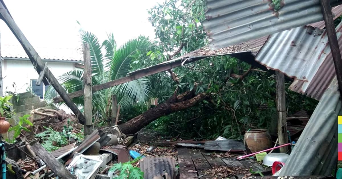พายุพัดถล่มบ้านเรือน ปชช.ชาวปราจีนฯ พังเสียหาย