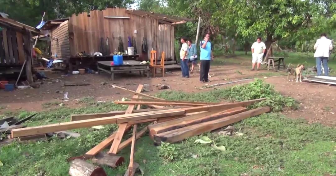 พายุถล่ม “ลำปาง” บ้านเสียหาย เดือดร้อนกว่า 60 หลังคาเรือน