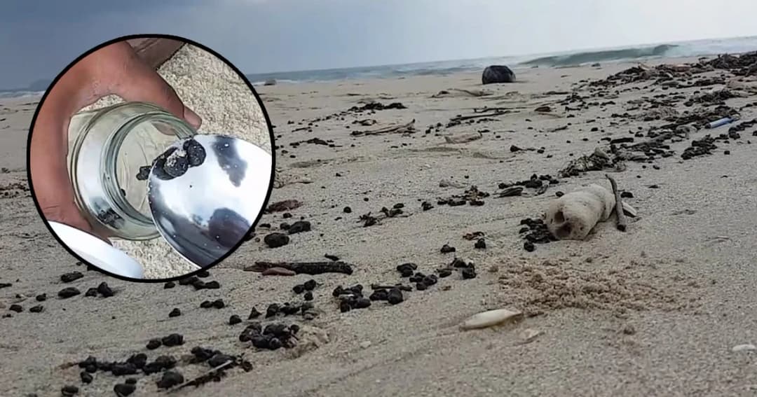 รุดเก็บตัวอย่าง “ก้อนน้ำมัน” หน้าหาดทุ่งซาง จ.ชุมพร ส่งตรวจ DNA