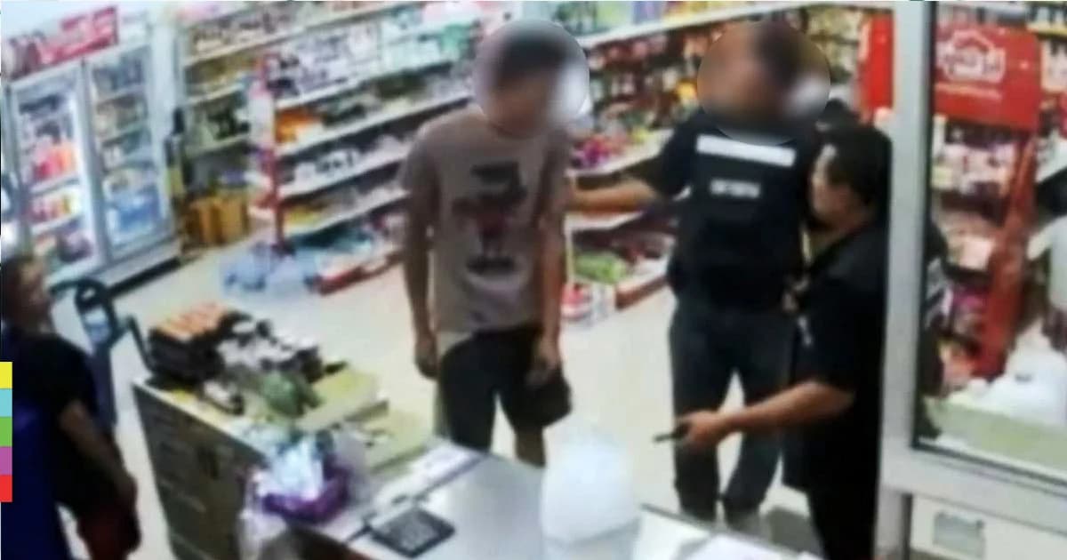 แชร์ว่อน ! คลิปเจ้าหน้าที่ ทุบหลังหนุ่มซื้อน้ำแข็ง