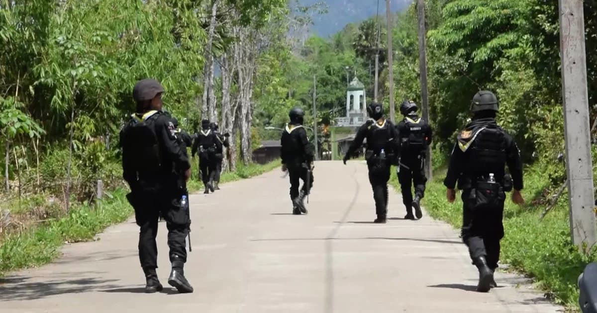 ป่วน ! EOD กู้วัตถุต้องสงสัย ข้าง รร. เมืองยะลา คาดสร้างสถานการณ์