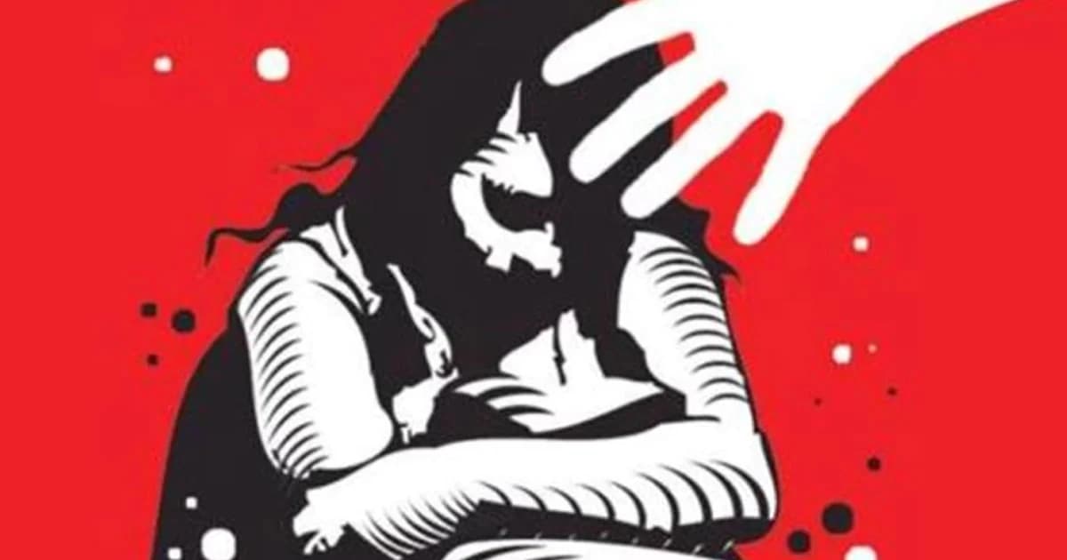 เด็ก ม.3 งัดคลิปเสียงเอาผิด “ครูเฒ่าหื่น” โทร.ตื๊อให้ไปหา บังคับขืนใจนาน 2 ปี