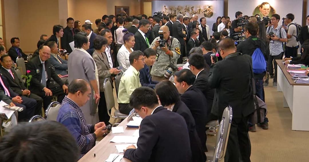 สีสันจดทะเบียนพรรคการเมืองวันแรก 42 พรรค ผุดชื่อ “พรรคเห็นแก่ตัว”