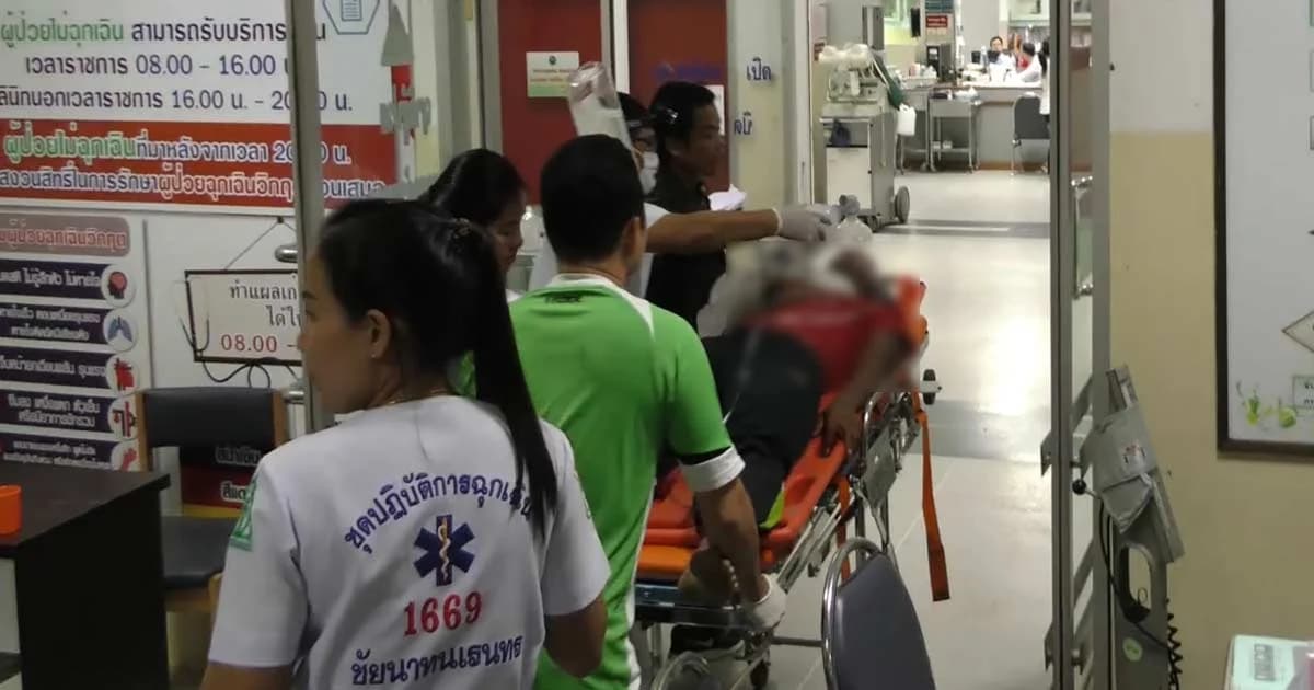 เครียดจัด ! นักแสดงงิ้วใช้มีดปาดคอตัวเองอาการสาหัส หลังตรวจพบโรคร้าย