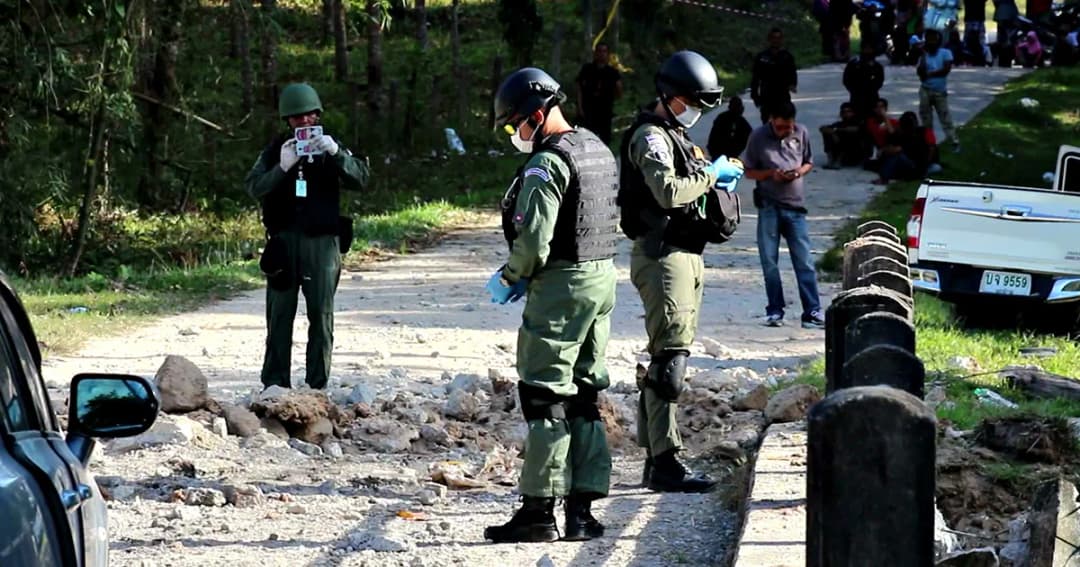 คนร้ายลอบบึ้ม ! รถ ‘ผู้ใหญ่บ้านรือเสาะ’ รอดหวุดหวิด