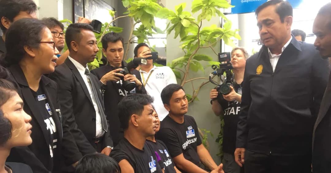 นายกฯ คุยเอ็นจีโอช่วยแก้ค้ามนุษย์ ยันเจ้าหน้าที่รัฐห้ามทำผิด