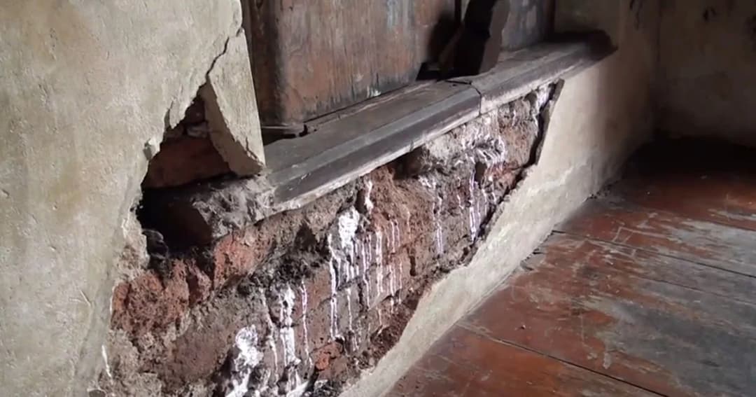 วอน “ออเจ้า” ตามรอยละครอย่างเหมาะสม หลังพบ นทท.เหยียบขอบหน้าต่าง “วัดเชิงท่า” แตก