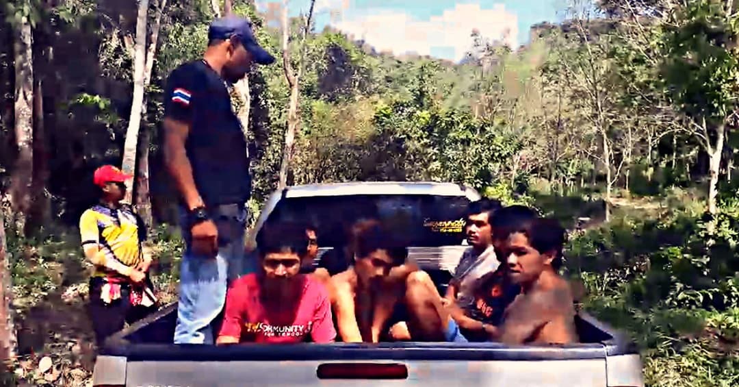 ล้อมภูเขา รวบกลุ่มค้ายาเสพติด ตะลึง พบเฮโรอีนปลอม ทำจากเเป้งมัน 100 %