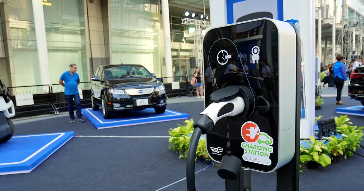 พลังงาน เดินหน้าเปิดสถานีชาร์จรถยนต์ไฟฟ้า ตั้งเป้าปี’62 มี 150 สถานี