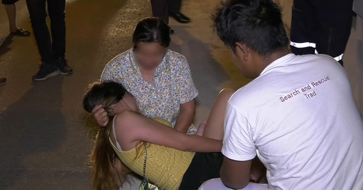 แม่ร้องไห้โฮ ! เข้าช่วยลูกคิดสั้นกระโดดสะพานแม่น้ำตราด