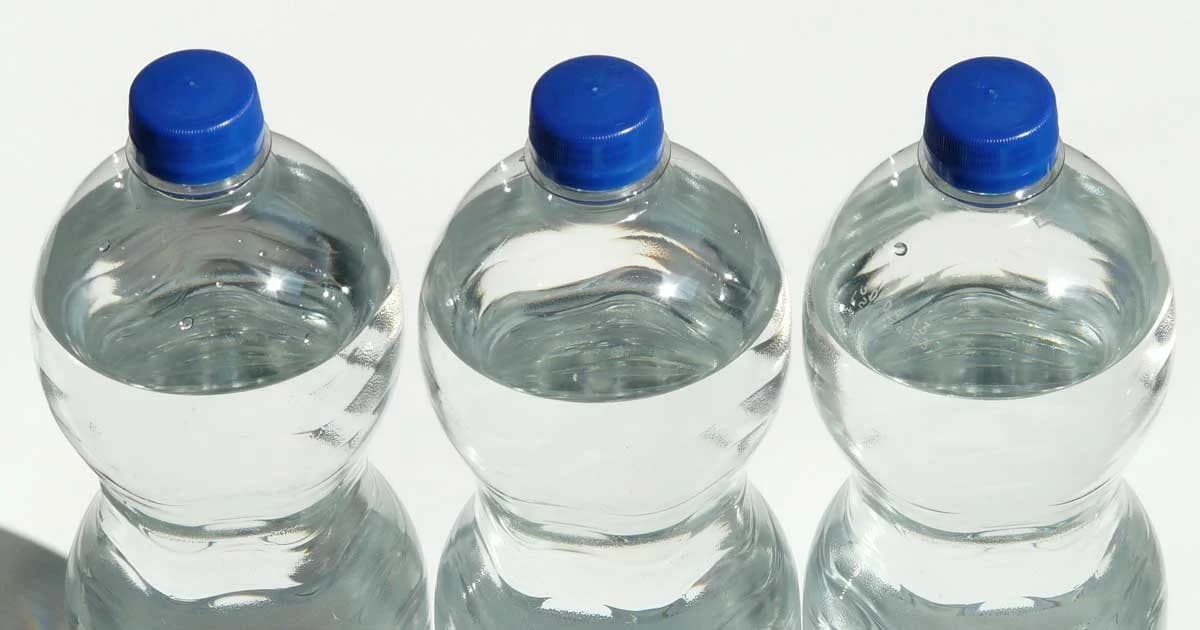 อย.เผย น้ำดื่มบรรจุขวดไทย มีคุณภาพมาตรฐาน อย่ากังวล