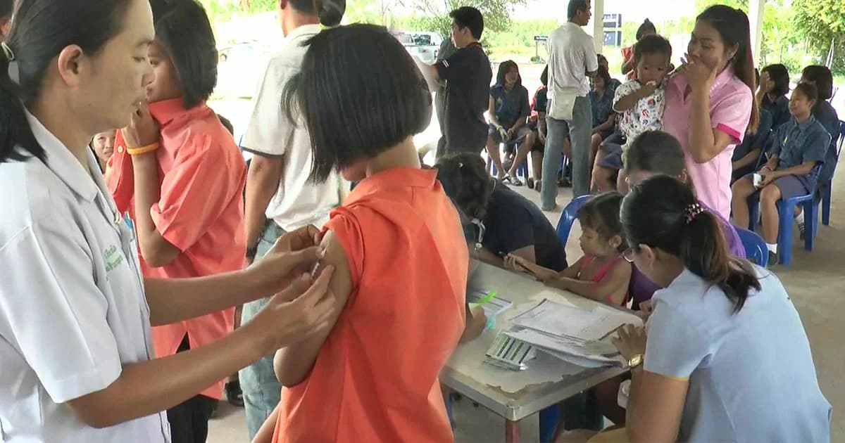 บุรีรัมย์ระดมฉีดวัคซีนกลุ่มเสี่ยงสัมผัสเชื้อพิษสุนัขบ้าหลัง ด.ญ.14 เสียชีวิต