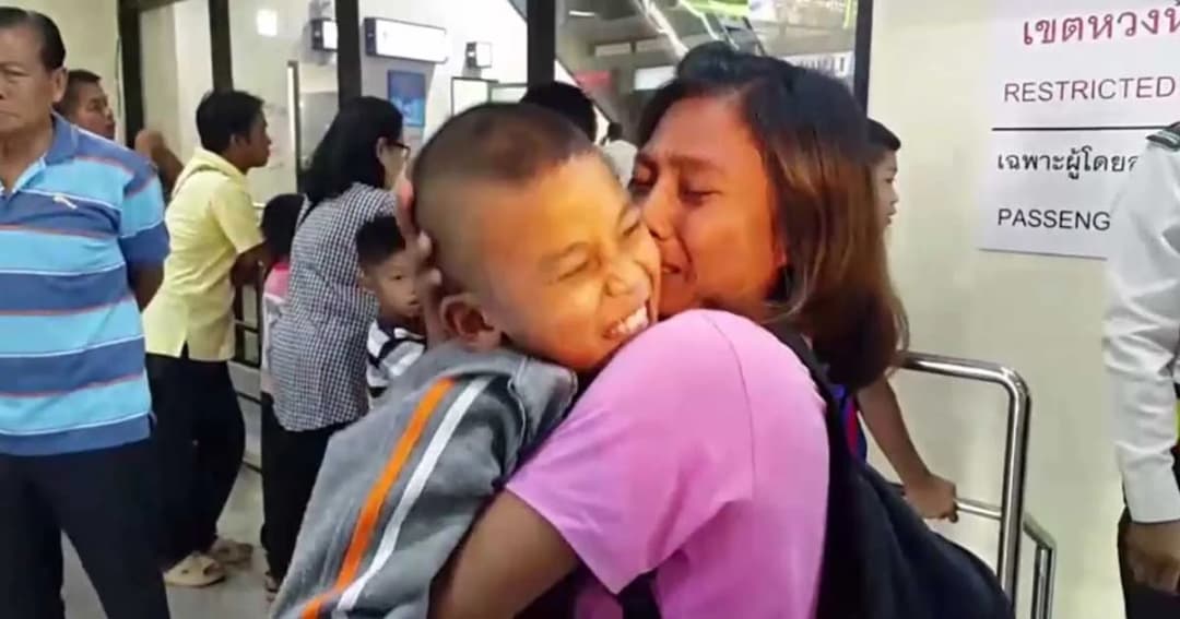 น้องมิวสิคเฮ ! ได้พบแม่แล้ว หลังผู้ว่าฯ กาฬสินธุ์ ช่วยเหลือ เจ้าทุกข์ไม่ติดใจเอาความ